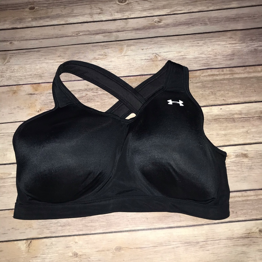 BRAND NEW WITHOUT TAGS UNDER-ARMOUR SPORTS BRA